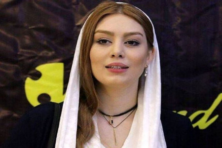 عکس لو رفته سحر قریشی و مادرش در ماشین لاکچری