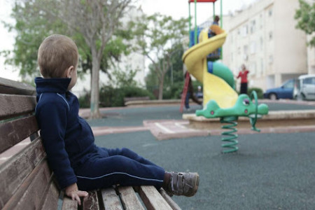 نحوه برخورد صحیح با کودکان درونگرا