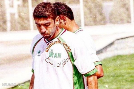 عکس علی انصاریان با لباس پرسپولیس