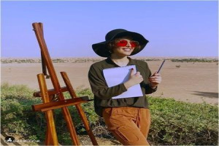 عکس ریحانه پارسا با بوم نقاشی در دل طبیعت