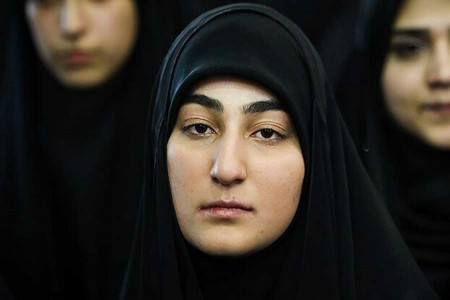 پست زینب سلیمانی
