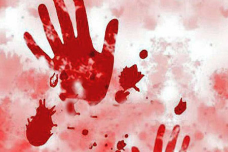 ضربات پتک پدر ، دختر 27 ساله را به کما برد !
