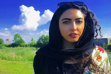 بغض و گریه های ساناز طاری پس از کشف حجابش در اینستاگرام