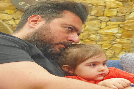 مسخره بازی پدر دختری محسن کیایی و دخترش رز