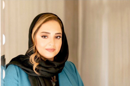 دلتنگی گربه ی نرگس محمدی برای مامان نرگس !