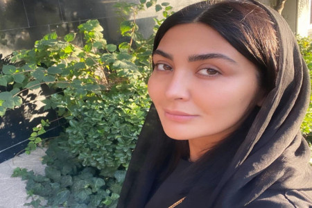 سلفی آسانسوری مریم معصومی و سگش سیمبا