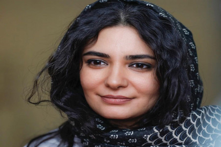 چهره ی متفاوت و بدون آرایش لیندا کیانی