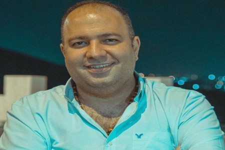 علی اوجی در آسانسور فوق لاکچری !