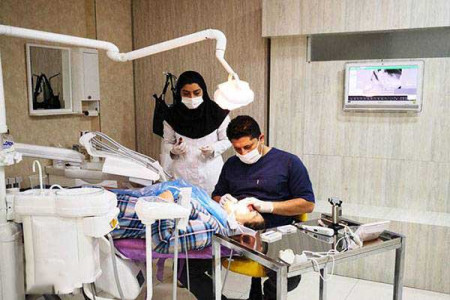 لیست کلینیک های دندانپزشکی خرم آباد به همراه آدرس و تلفن