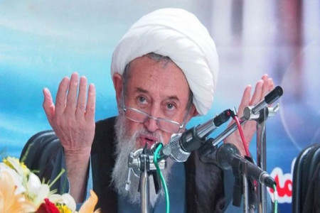 آیتالله طبرسی نماینده مردم مازندران دار فانی را وداع گفت