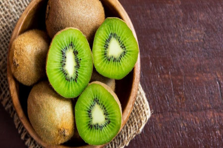 آشنایی با ارزش غذایی و خواص کیوی