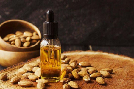 آشنایی با ارزش غذایی و خواص شگفت انگیز روغن بادام