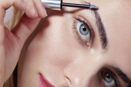 بررسی علل و عوامل ایجاد شوره ابرو
