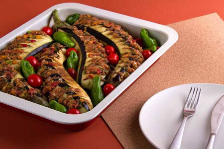 سبزی مخصوص دلمه بادمجان چیست ؟ فیلم طرز تهیه دلمه بادمجان