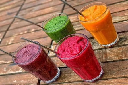 طرز تهیه 8 اسموتی خوشمزه و انرژی زا مناسب فصل بهار