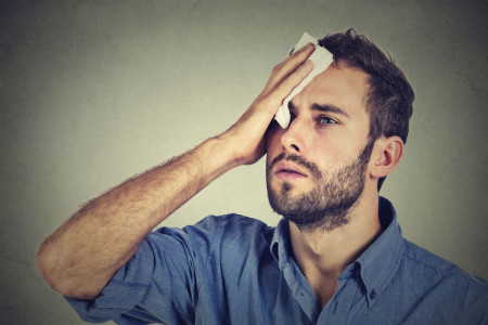 علت گرم بودن بدن چیست و چگونه درمان می شود ؟