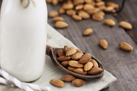 10 خاصیت شگفت انگیز بادام برای کودکان