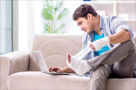 خود بیمار پنداری اینترنتی چیست و چه علائمی دارد ؟