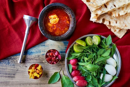 طرز تهیه آبگوشت (دیزی) به روش سنتی همراه با فوت و فن های پخت آن