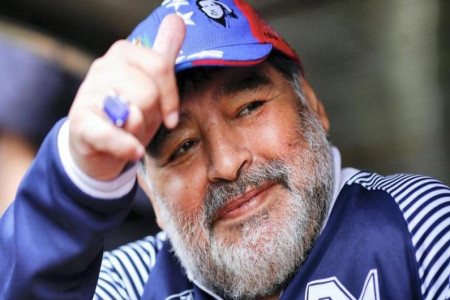 دفن مارادونا