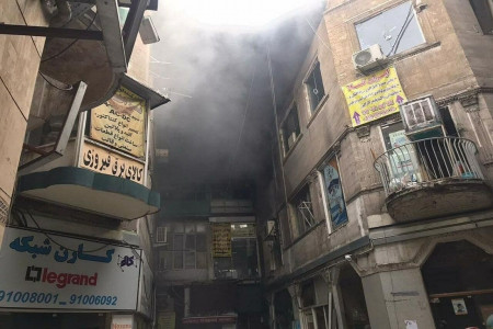 وقوع آتش سوزی در پاساژ خیابان لاله زار