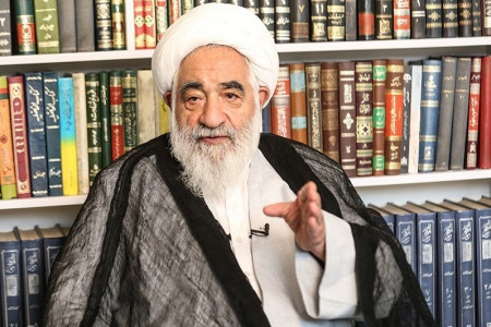 آیت الله خمینی بر اثر کرونا درگذشت