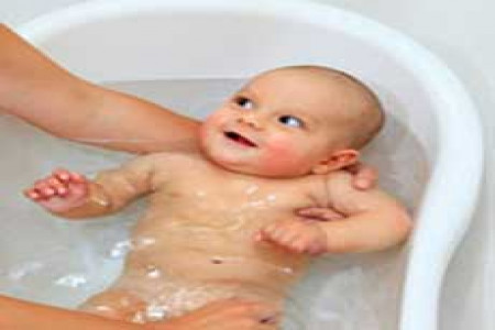 هنگام حمام کردن نوزاد به چه نکاتی باید توجه کرد؟