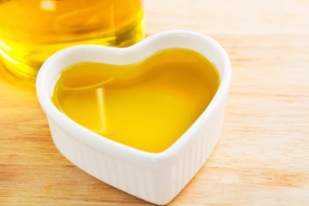 در مورد روغن زیتون و خواص روغن زیتون بیشتر بدانید.