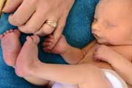 زایمان طبیعی با سزارین کدام بهتر است؟