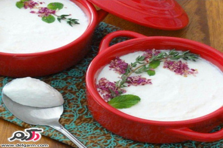 روش تهیه ماست یونانی خانگی غلیظ با بافت خامه ای