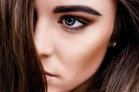 چگونه به طور طبیعی ابروهای ضخیم و پرپشت داشته باشیم؟
