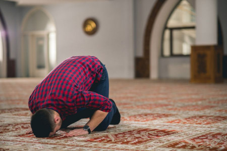 چرا اهل سنت بدون مهر نماز میخوانند؟