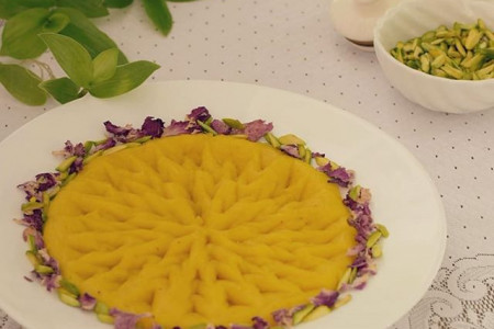 تزیین حلوا مجلسی با ۳۰ ایده شیک برای مجالس و مهمانی ها