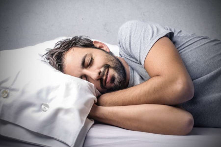 علت و راههای درمان حرف زدن در خواب چیست ؟