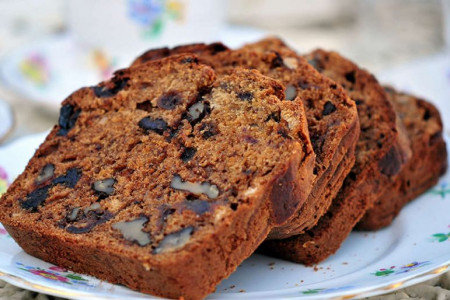 طرز تهیه کیک خرما مخصوص ماه رمضان