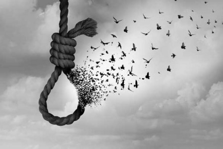 خودکشی مفیده دختر ١٧سالە بە خاطر فقر مالی در سقز