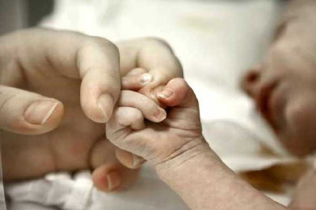مرگ تلخ و مشکوک دو نوزاد دختر در فاصله چند ساعت