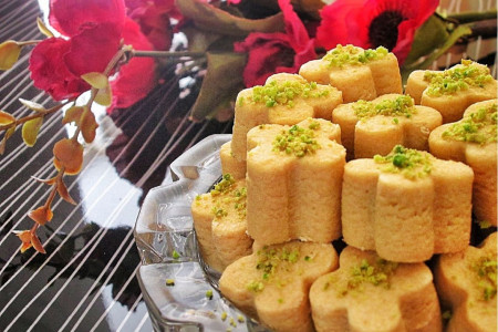 دستور تهیه ی شیرینی آرد نخودچی بدون فر یا روی ماهیتابه