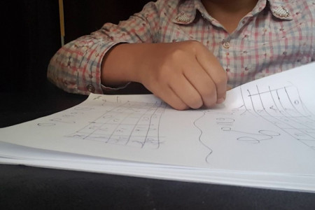 معرفی ۶ بازی با کاغذ و قلم برای کودکان و بزرگسالان