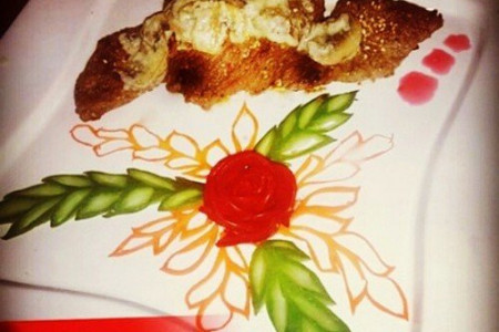 استیک با سس قارچ خانگی