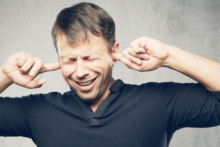 شیزوفرنی (اسکیزوفرنی) چیست و چه علائمی دارد؟