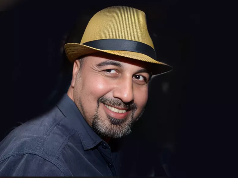 فکرشو میکردین مادر رضا عطاران ی عکس این مدلی کنار دختراش داشته باشه ؟