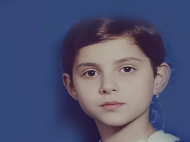 این کودک ریزه میزه با چشمان درشت و مشکی کدام بازیگر معروف صداوسیماست ؟