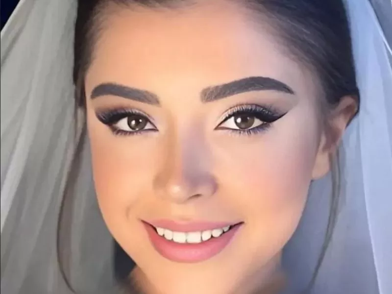 دیزاین سفره عقد گلزار و همسرش در دفترخانه ای در قلب تهران !!