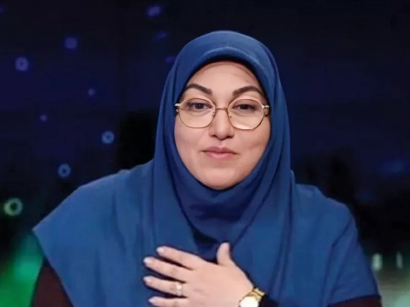 استایل متفاوت مجری محجبه صداوسیما در محل کار جدیدش!!