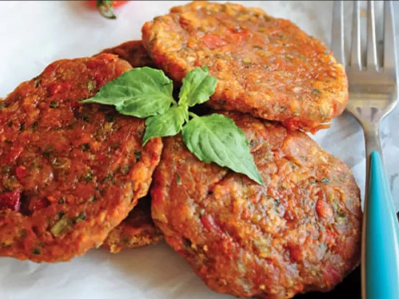 طرز تهیه کوکو گوجه با دستور پختی ساده برای 4 نفر !