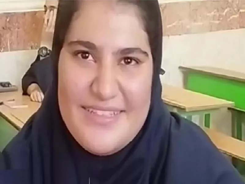 خواستگاری از معلم سر کلاس درس / معلم بیچاره جا خورد !!