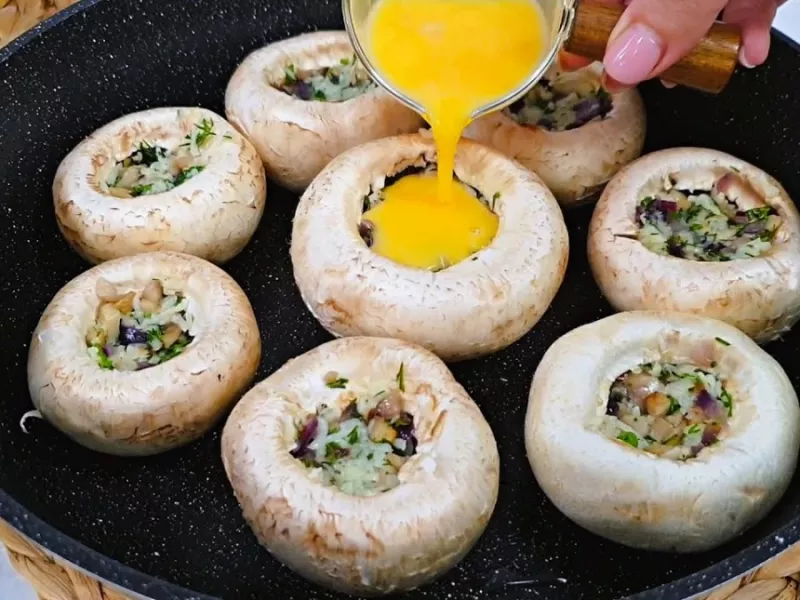 طرز تهیه قارچ شکم پر به روش جدید و رستورانی