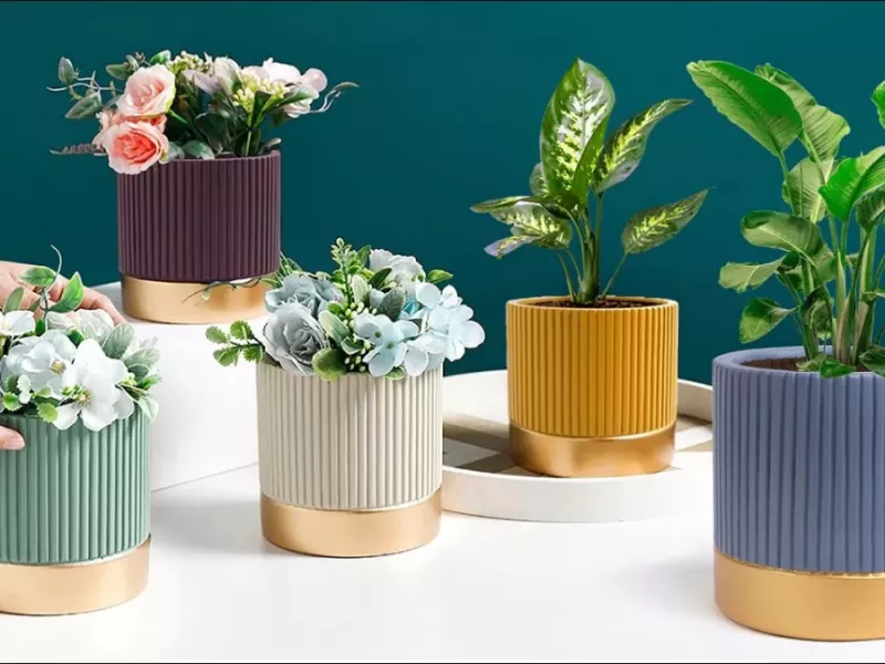 نحوه ساخت گلدان های دکوری رنگی در خانه