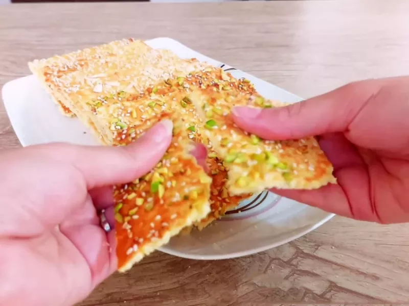 طرز تهیه نان قندی خشک فقط در 30 دقیقه / چگونه نان قندی ترد و خوشمزه در فر بپزیم ؟